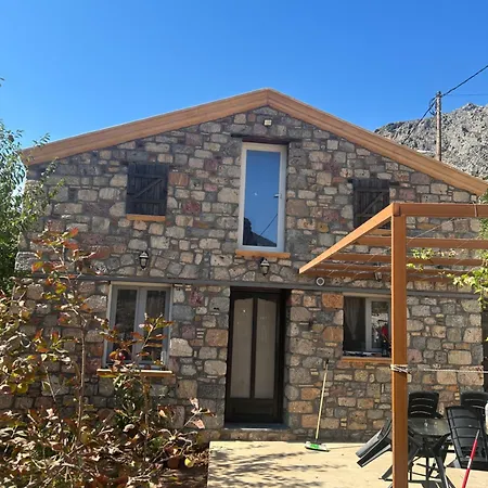 Michaela House בית נופש